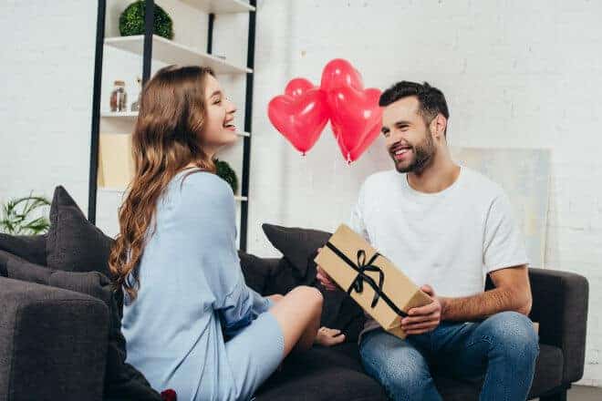 romantic gifts for girlfriend - post